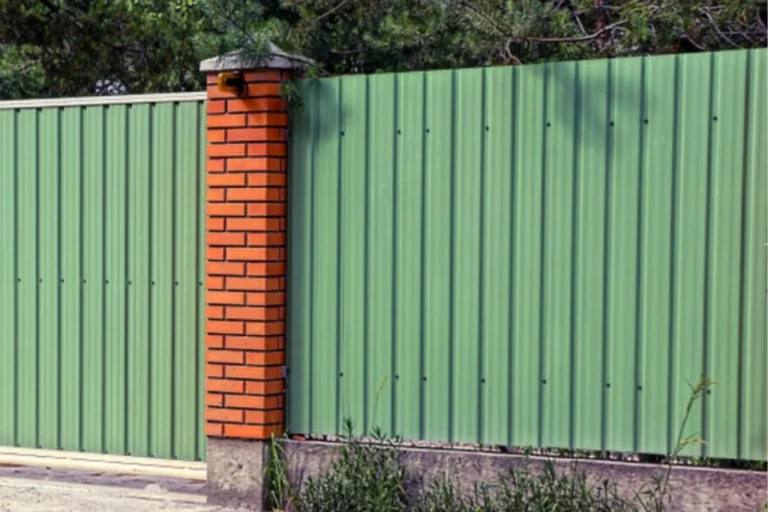 Colorbond Fence & Gate PaintingColorbond Fence & Gate Painting