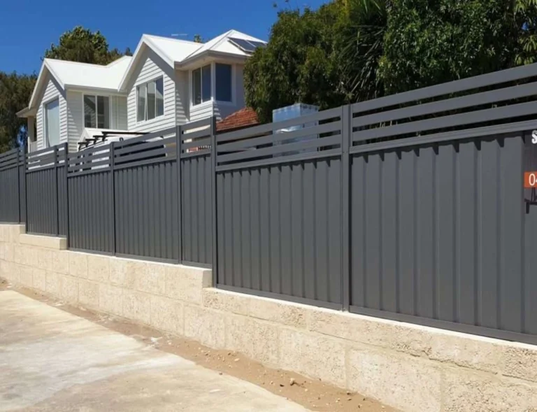 Luxend Painting Service - Colorbond Fence & Gate Painting