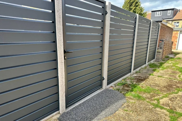 Metal/ Aluminum Fence & Gate Painting​