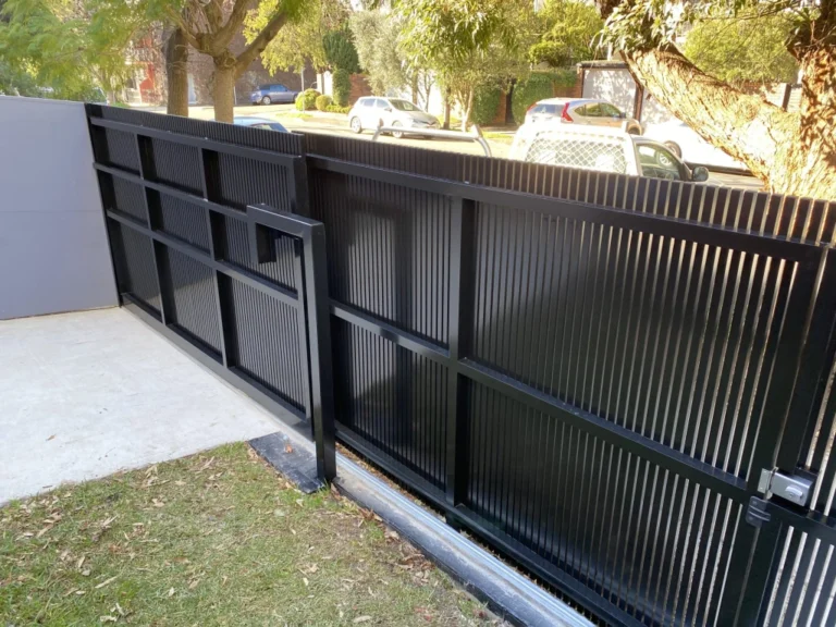 Metal Aluminum Fence & Gate (6)