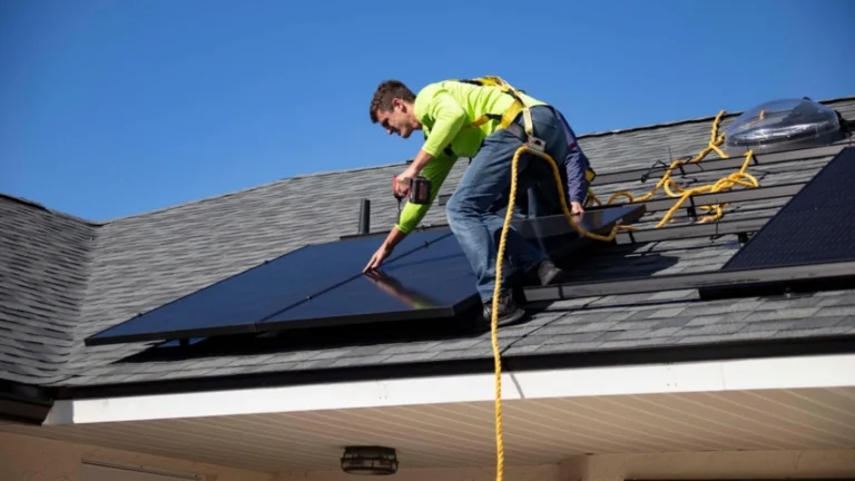 Luxend Solar Panel Cleaning