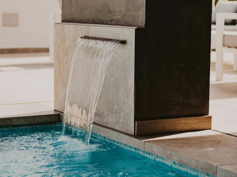 Luxend Swimming Pool Cleaning